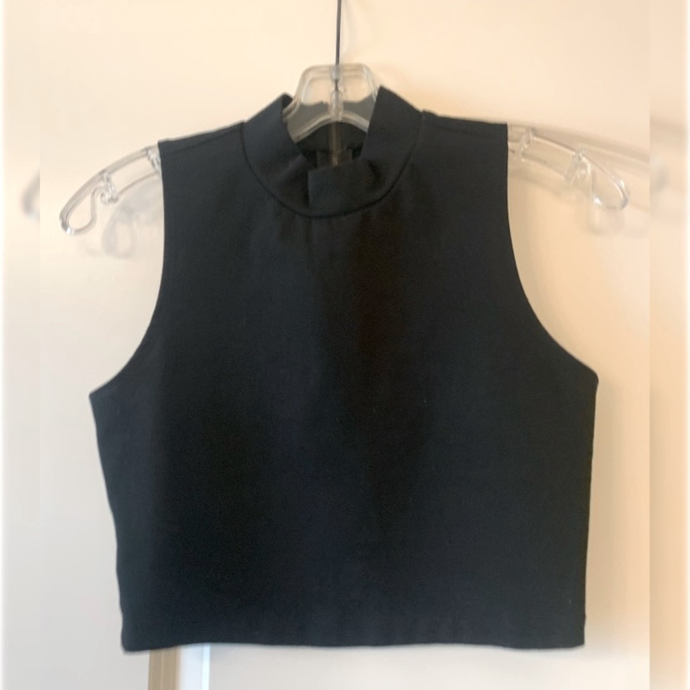 BCBGeneration Crop Top
